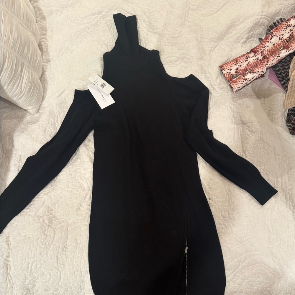 Lovers and Friends Brand New Elegant Black Women's Dress. Bare shoulders